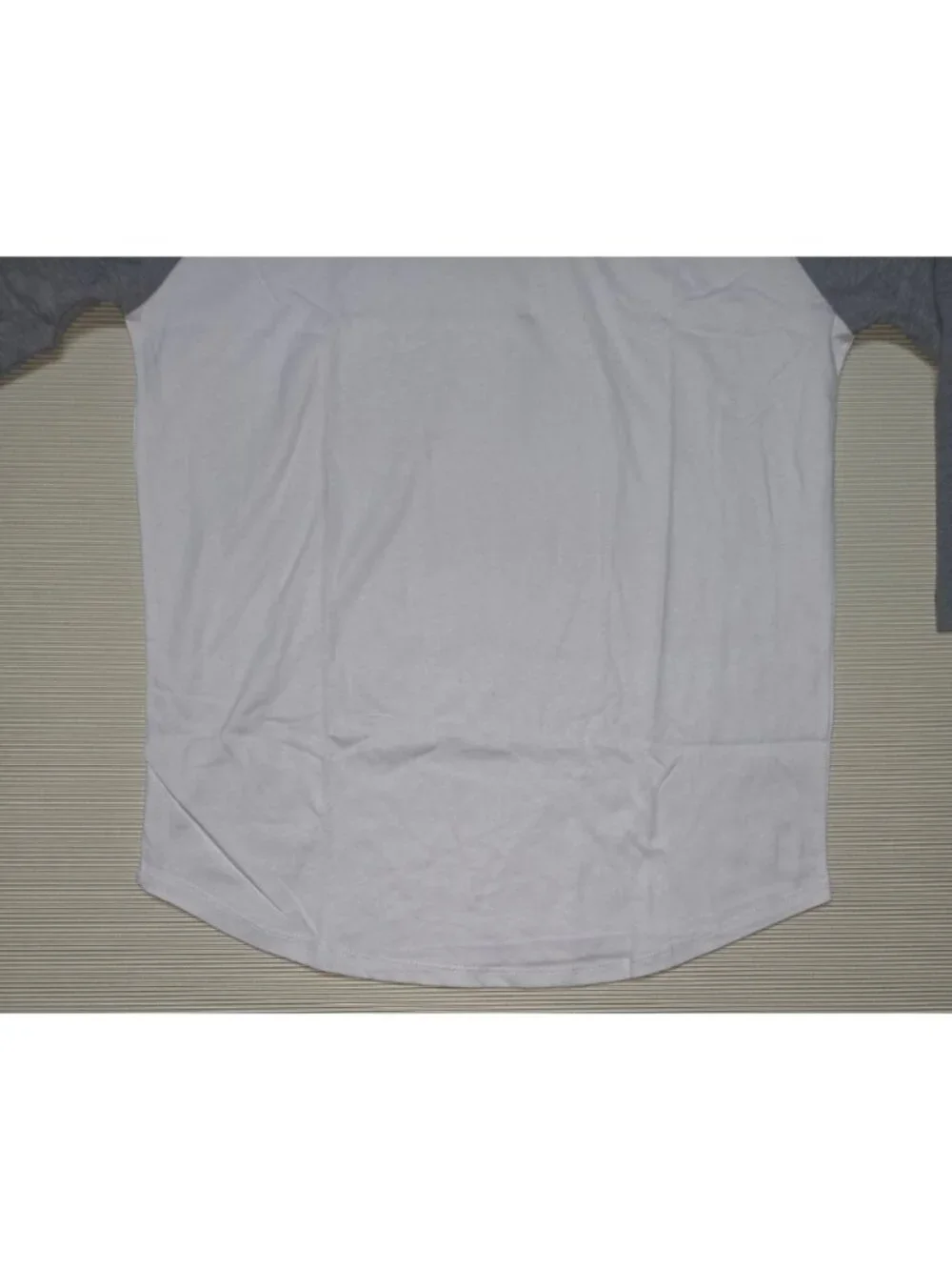 True Classic 3/4 Sleeve Two tone Crew Neck Shirt White & Gray Men Size Medium NE